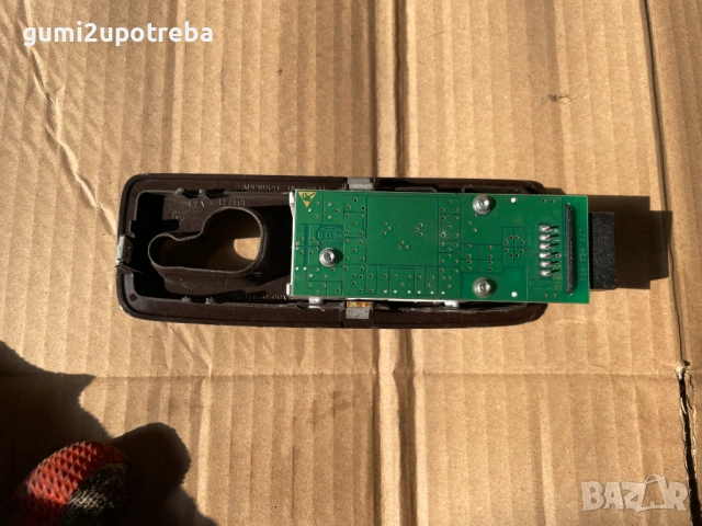 Плафон Дясна Страна 181721 Porsche Cayenne 3.0D 92A/EG22/2012, снимка 3 - Части - 53222841