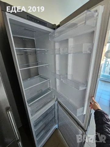 Хладилник с фризер SAMSUNG, снимка 5 - Хладилници - 50122347