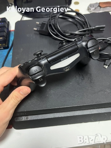 Работещ PlayStation 4 slim 1TB, снимка 5 - PlayStation конзоли - 52923360