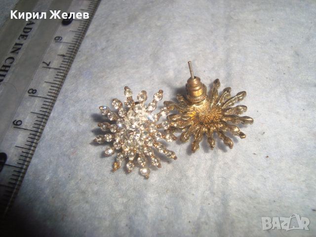 КРАСИВИ ЗЛАТИСТИ ИСКРЯЩИ ЦИРКОНЕНИ ФЕШЪН АРТ ОБЕЧКИ - СНЕЖИНКИ 4203, снимка 3 - Обеци - 36466354