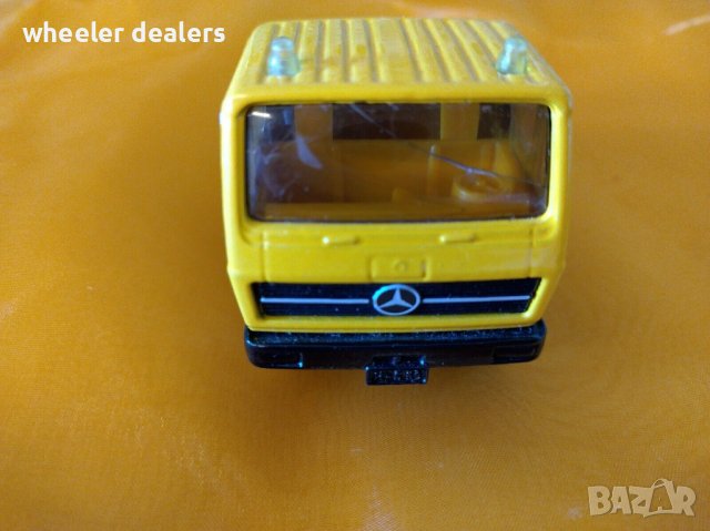 Метална количка Siku - 4210 Mercedes-Benz влекач в мащаб 1:55, снимка 4 - Колекции - 38552184
