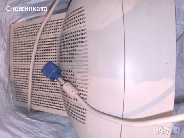 Голям монитор View Donic M70 Multi Media Series M70, снимка 2 - Монитори - 51518005