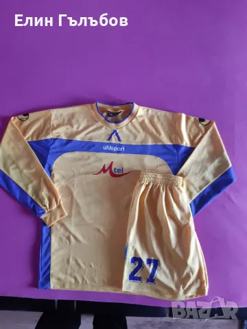 Екип жълт (фланелка и гащета) на Левски на Седрик Бардон, снимка 3 - Фен артикули - 49435983