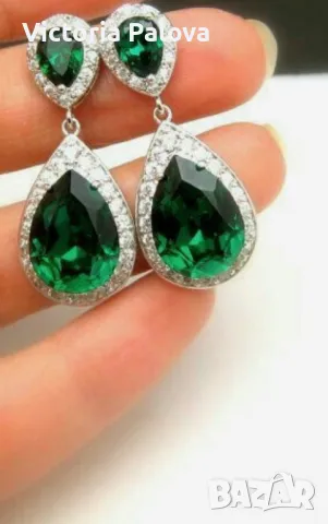 Красиви модерни обеци зелен камък Германия, снимка 10 - Обеци - 49236027