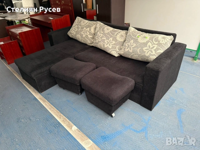 050211 ъглов холов разтегателен диван 200/230 см -цена 125 евро или  244,48 лева - издърпваща се дол