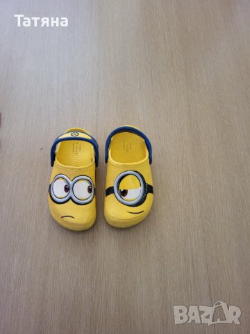 Crocs  Minions, снимка 1 - Детски сандали и чехли - 42915280