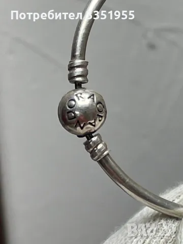 Оригинална гривна Pandora с 3 талисмана, снимка 9 - Гривни - 49523707