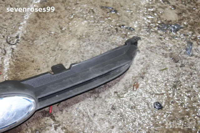 Решетка предна Форд Фиеста 6 2011 1.4tdci 68hp Ford Fiesta 6, снимка 4 - Части - 48293258