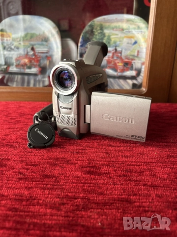 видеокамерата Canon MV400
