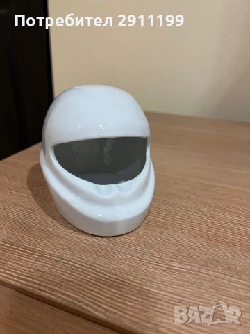 Порцеланов пепелник – мото каска, снимка 2 - Декорация за дома - 54282431