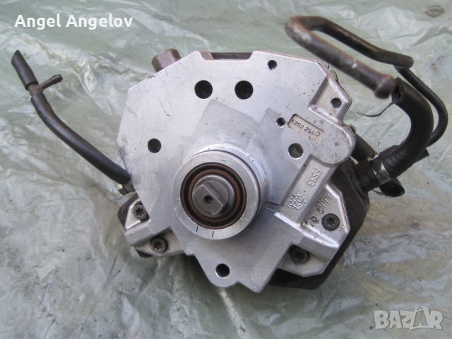 ГНП Горивна помпа 0445010043 Bosch 8689590 Volvo XC70 00-09г 2,4д Volvo XC70 2,4 D5 V70, снимка 2 - Части - 36945705