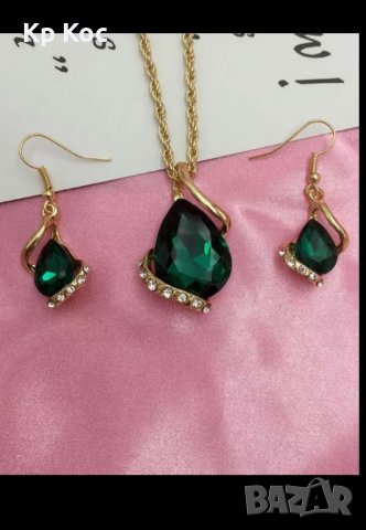 Прекрасен сет колие с обеци, снимка 2 - Бижутерийни комплекти - 39902795