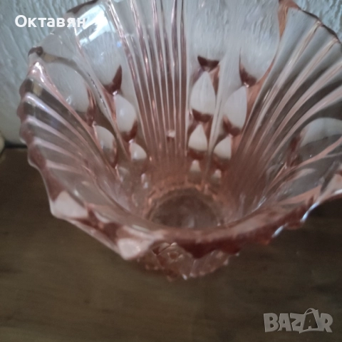 Стъклена ваза цветна, снимка 3 - Колекции - 52770907