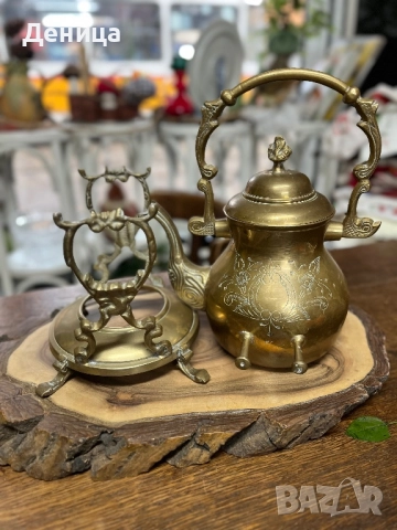Жесток комплект от месингов чайник и елегантна орнаментирана стойка♥️ йник. Ръчно изработен , снимка 3 - Други - 52566677