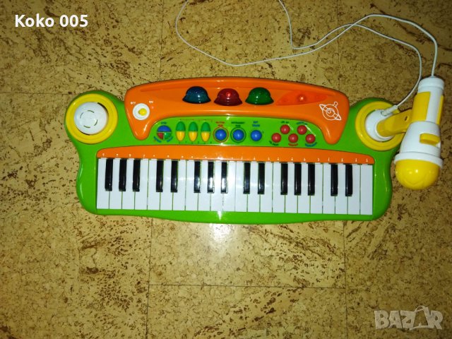 Детска йоника с микрофон-22 клавиша