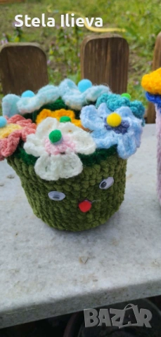 Ръчно Плетена фантазия, снимка 2 - Изкуствени цветя - 54307910