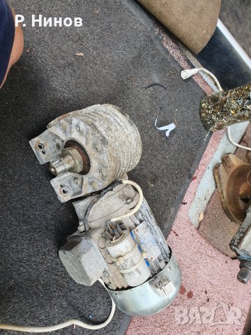 Монофазен ел.двигател 30 оборота  1.1 кW, снимка 5 - Електродвигатели - 41471040