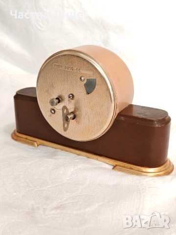Супер Рядък Модел на Руски Соц Настолен Часовник Маяк 1970те  Отлично състояние. Работи перфектно, снимка 3 - Антикварни и старинни предмети - 54185495