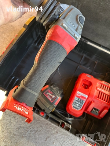 Milwaukee безчетков ъглошлайф, снимка 4 - Ъглошлайфи - 52934709