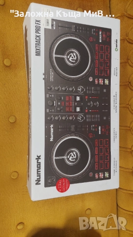 Numark Mixtrack pro FX, снимка 9 - Ресийвъри, усилватели, смесителни пултове - 52793612