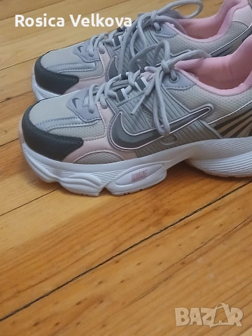 Маратонки NIKE 