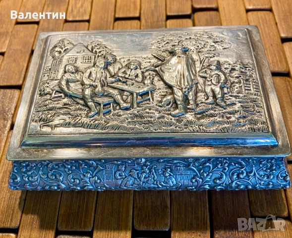 #2003# Голяма кутия/табагер. Винтидж. Посребрена. От Холандия.