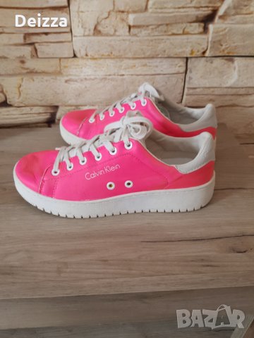 Дамски обувки на Calvin Klein , снимка 4 - Дамски ежедневни обувки - 31572314