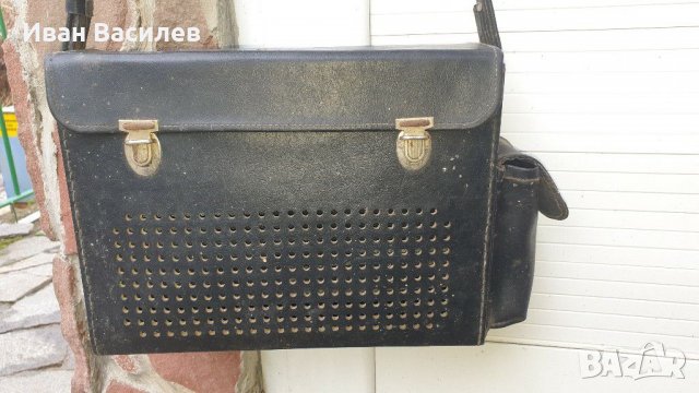 Стара апаратна чантичка от изкуствена кожа