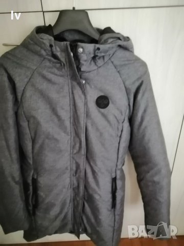 Дамско зимно яке hummel, снимка 5 - Якета - 34461608