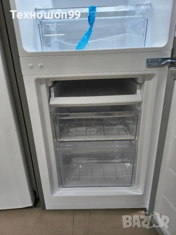 Хладилник с фризер PKM, снимка 4 - Хладилници - 53148680