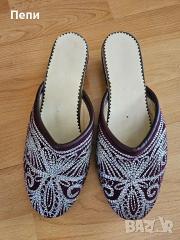 Везани домашни чехли 37 р.