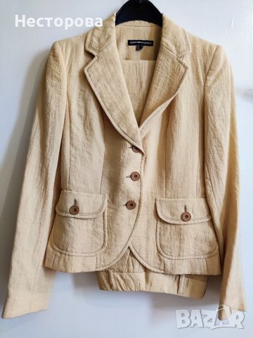 Дамски костюм 