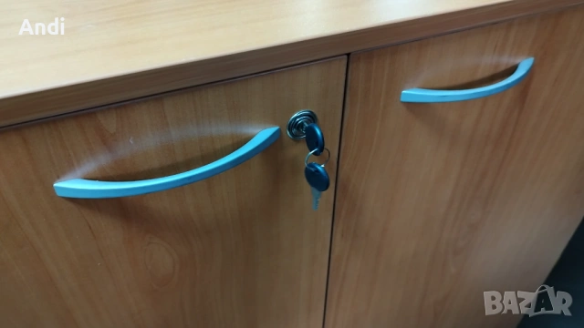 Двукрил гардероб - офис шкаф със заключване 100/42/135см., снимка 12 - Гардероби - 53201719