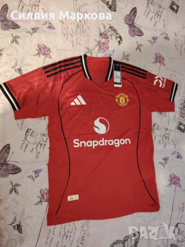 Тениска на Манчестър Юнайтед