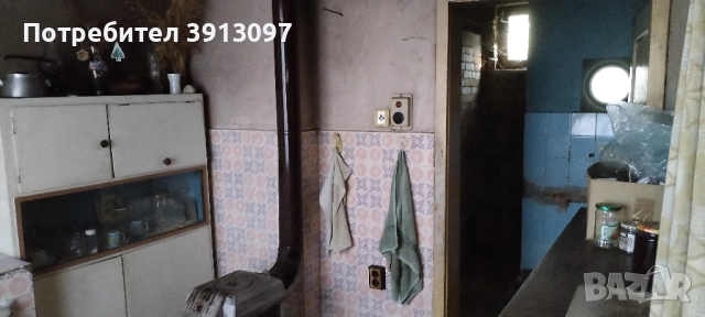 Две къщи, гараж, плевня, намиращ се на 11км.от Трявна , снимка 14 - Гаражи и паркоместа - 52304619