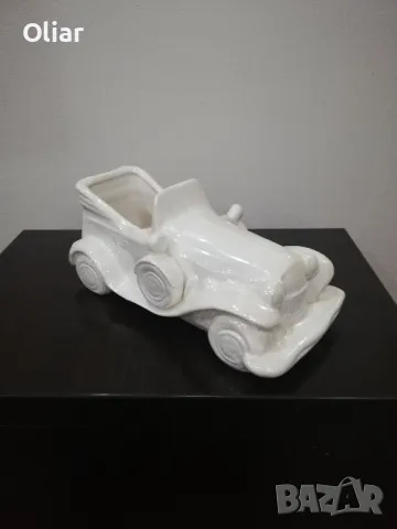 Много красива и различна ретро кола от керамика., снимка 2 - Декорация за дома - 50437453