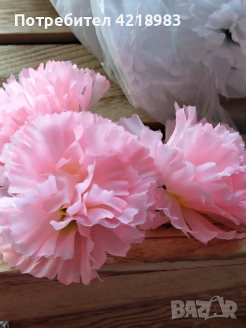 Цветчета на карамфил, снимка 2 - Изкуствени цветя - 51677339