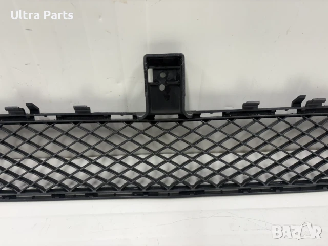 Оригинална центрaлна решетка за Mercedes-Benz W212 E-Class A212 8850023, снимка 3 - Части - 50467809