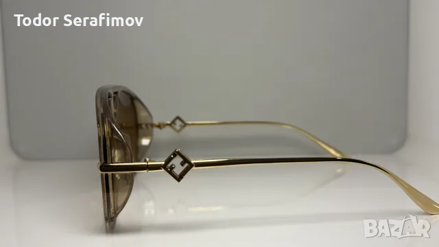 Слънчеви очила Fendi Sky FE40062U / Aviator – Сиви / Златисти дръжки / FF лого, снимка 7 - Слънчеви и диоптрични очила - 55612040