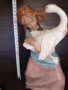 Порцеланова фигурка LLARDO,статуетка ,  момиче с гъска , снимка 7