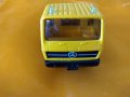 Метална количка Siku - 4210 Mercedes-Benz влекач в мащаб 1:55, снимка 4