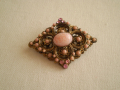 Винтидж  брошка с розова  перла, снимка 1 - Антикварни и старинни предмети - 36573746