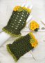 Ръчно плетени дамски ръкавици зелени, снимка 1 - Ръкавици - 31956485