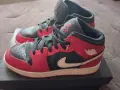 Оригинални маратонки Nike, снимка 1