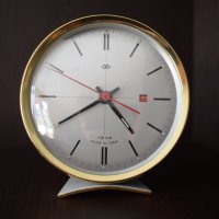 Ретро китайски часовник-будилник, снимка 1 - Антикварни и старинни предмети - 32066597