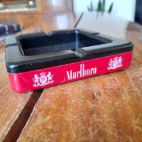 Стар пепелник Marlboro #9, снимка 2 - Други ценни предмети - 42746776