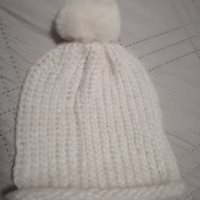 Ръчно плетени шапки, снимка 11 - Шапки - 42854025