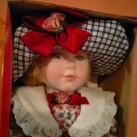 Порцеланова кукла Isabelle 45см Нова !, снимка 13 - Колекции - 42144713