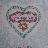 Колекционерска чиния Royal Doulton Valentines Day 1979, снимка 5 - Антикварни и старинни предмети - 35211286