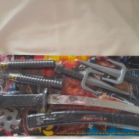 Комплект оръжия на НИНДЖИТЕ , снимка 1 - Играчки за стая - 38957597